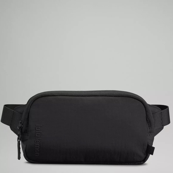 lululemon athletica Handbags - LULULEMON BLACK MINI BELT BAG
